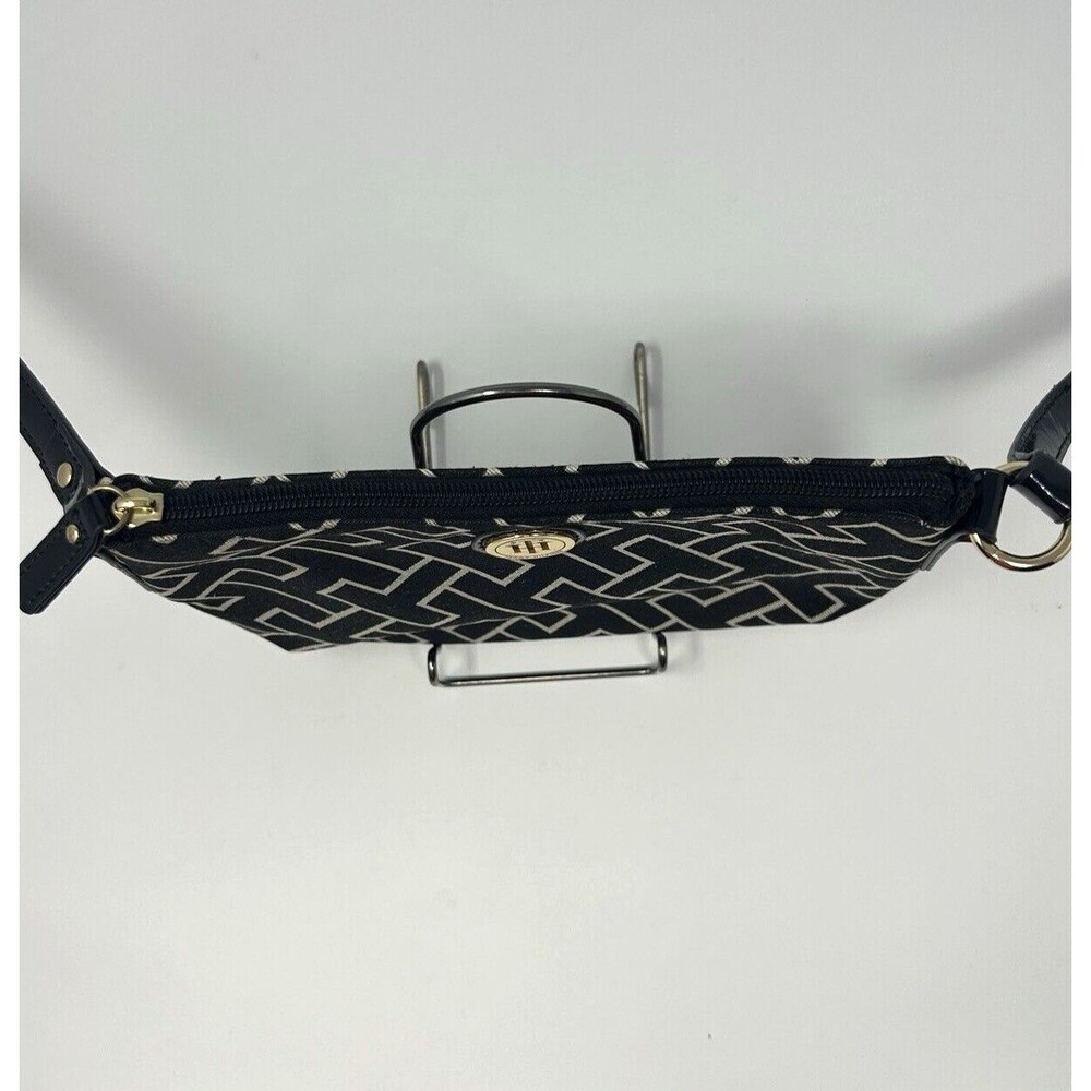 Tommy Hilfiger Black Crossbody‎ Purse - Picture 7 of 9
